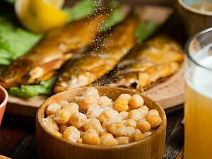 Fisch und Kichererbsen